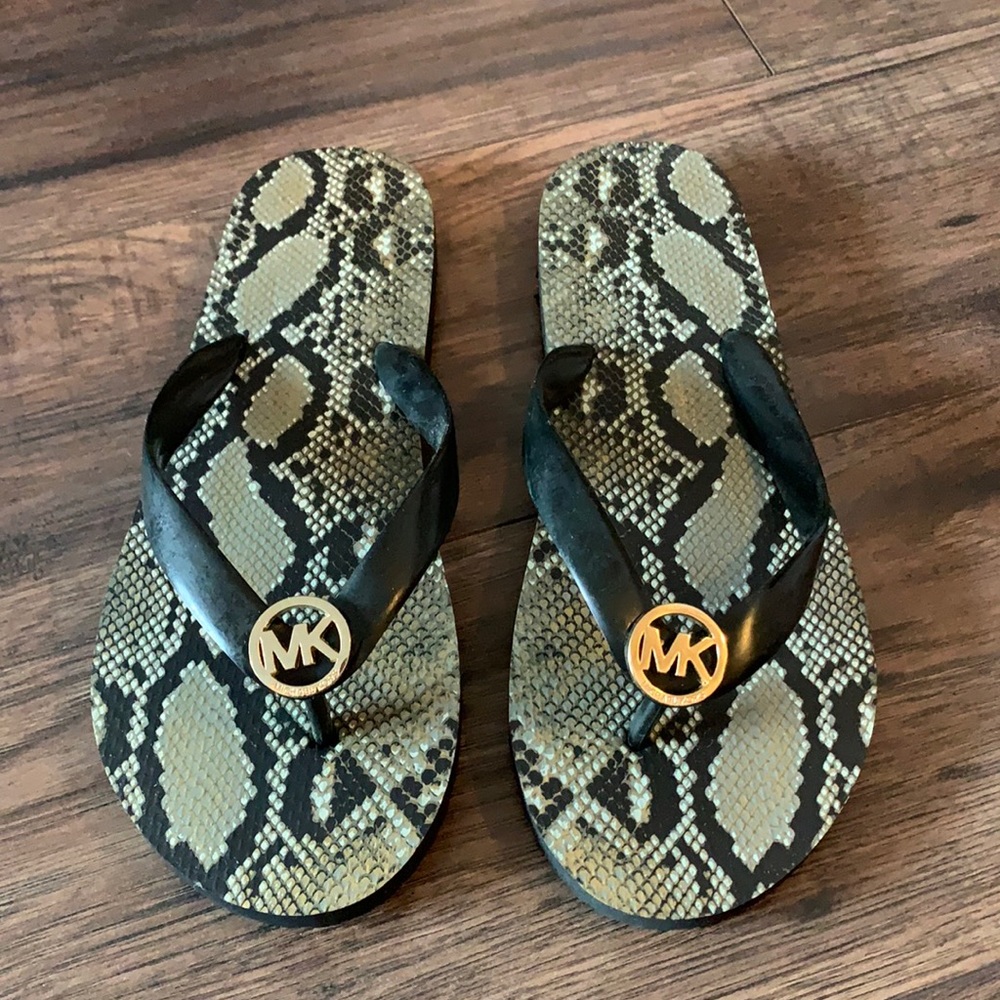 Michael Kors size 9